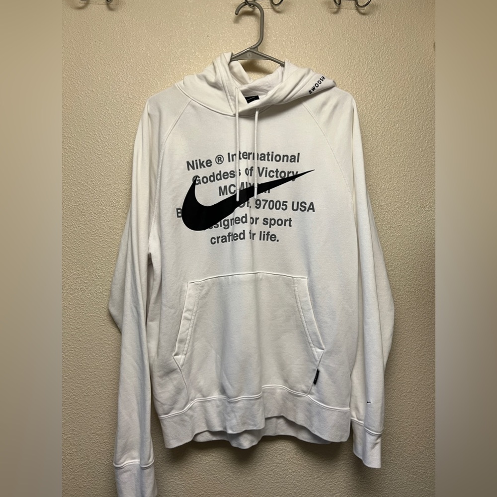 Men’s White Nike hoodie